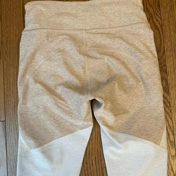 Outdoor Voices 7/8 Tri-Tone Warm Up Leggings Desert Oatmeal Cloud - Picture 10 of 13